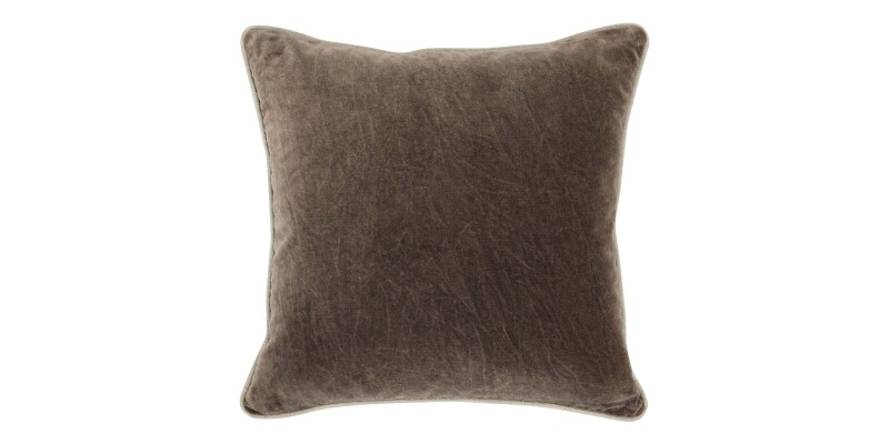Heirloom Velvet Desert 22" x 22" Square Pillow Cover 8301V240148C