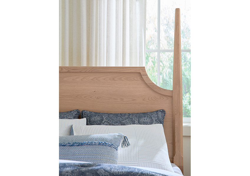 Tide & Timber Pencil Poster Bed With Footboard Storage in Queen - 830-558-050B-502-555T 830558050B502555T