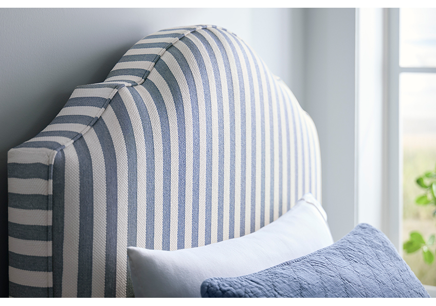 Tide & Timber Twin Upholstered Beds in Twin - 831-331 831331