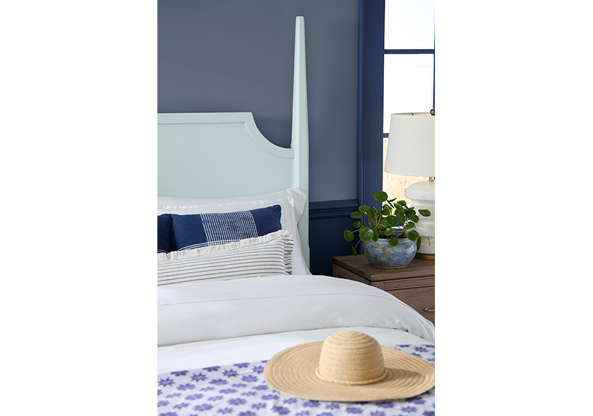 Tide & Timber Pencil Poster Bed in Queen - 835-338-833-900 835338833900