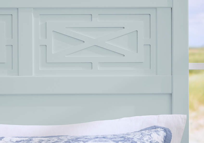 Tide & Timber Fretwork Bed With Storage Footboard in Queen - 835-557-050B-502-555T 835557050B502555T