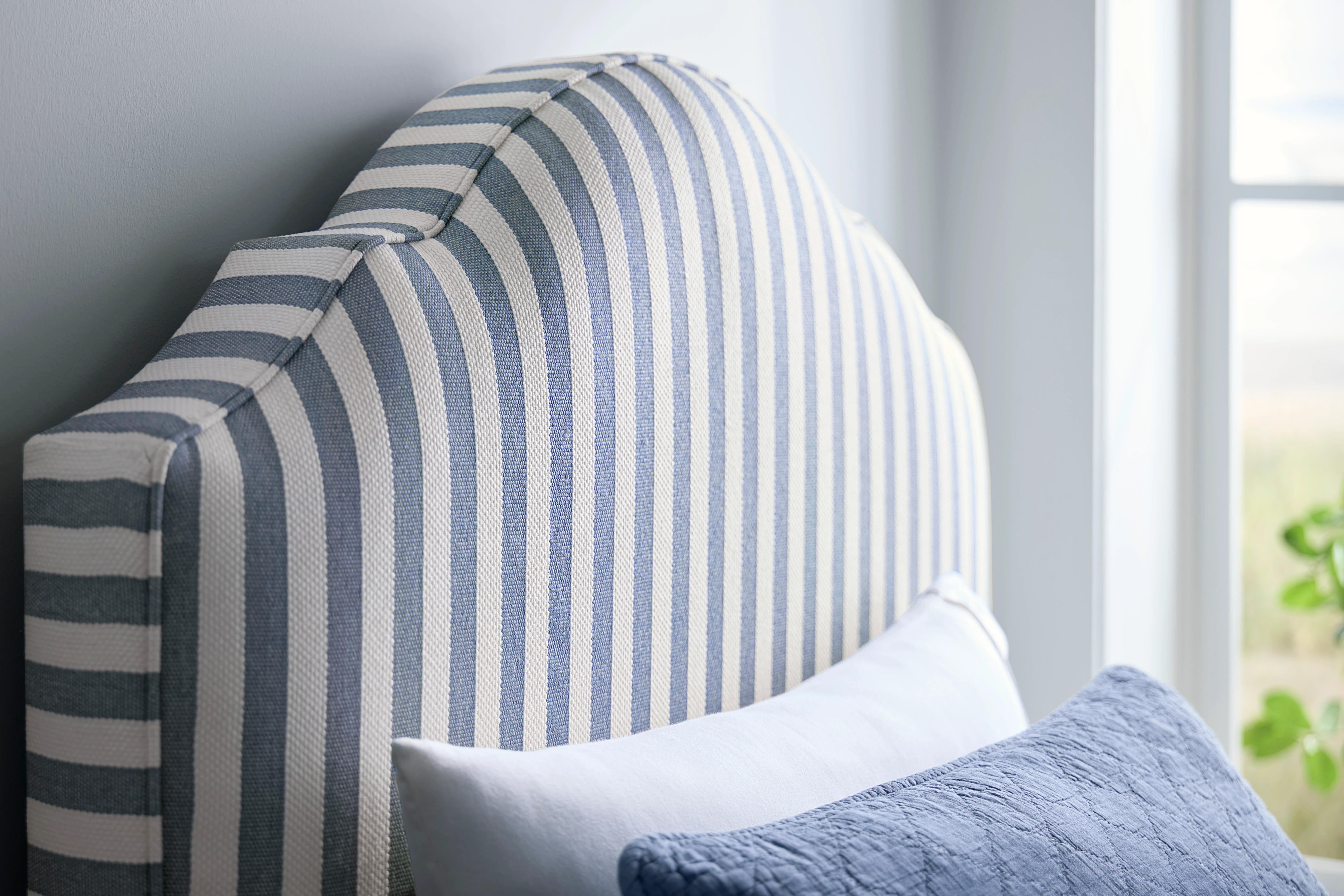 Blue Stripe Uph Hdbd 6/6 835661S