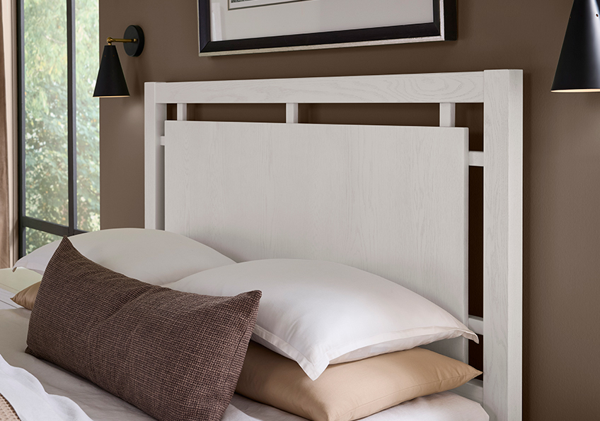 Lodge & Loft Floating Panel Bed With Footboard Storage in King - 844-667-066B-502-666 844667066B502666