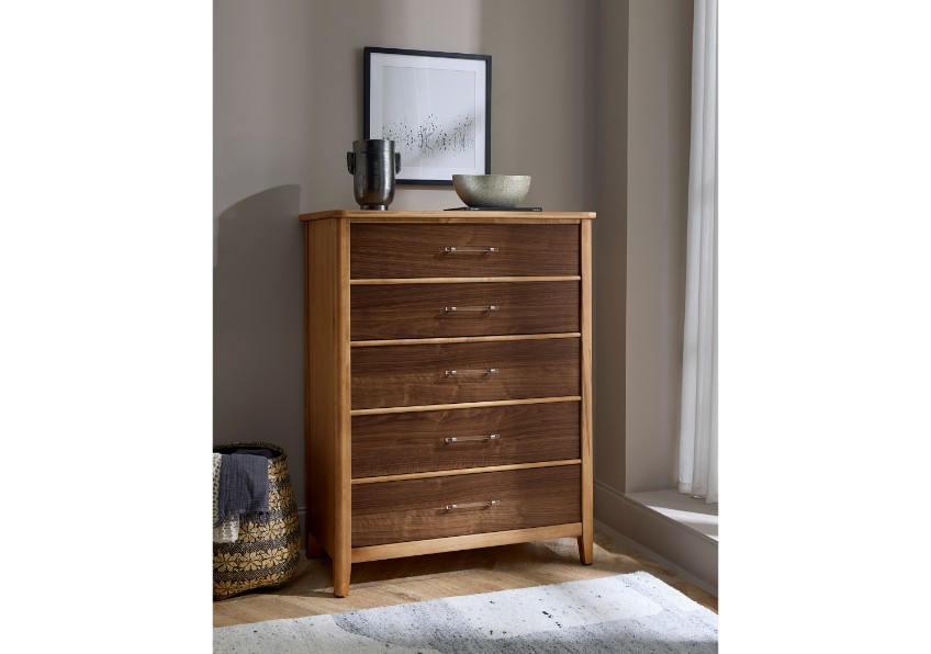 Nordhaven Chest - 5 Drawer - 853-115 853115