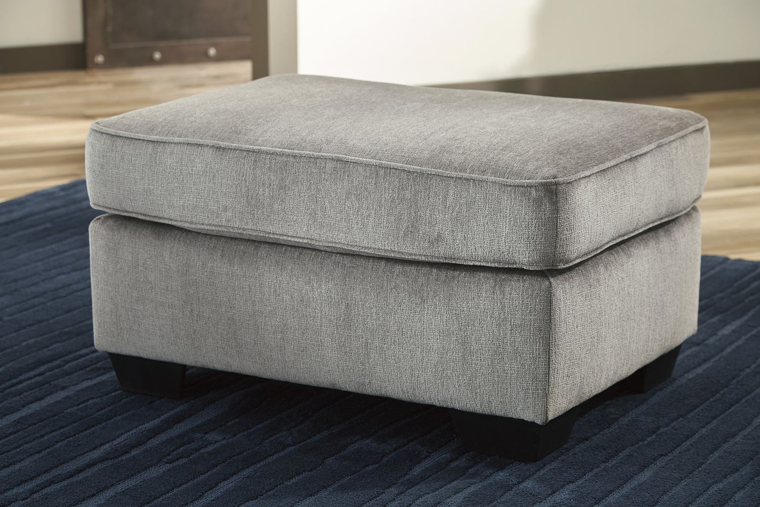 Altari Chair and Ottoman In Alloy 87214U4