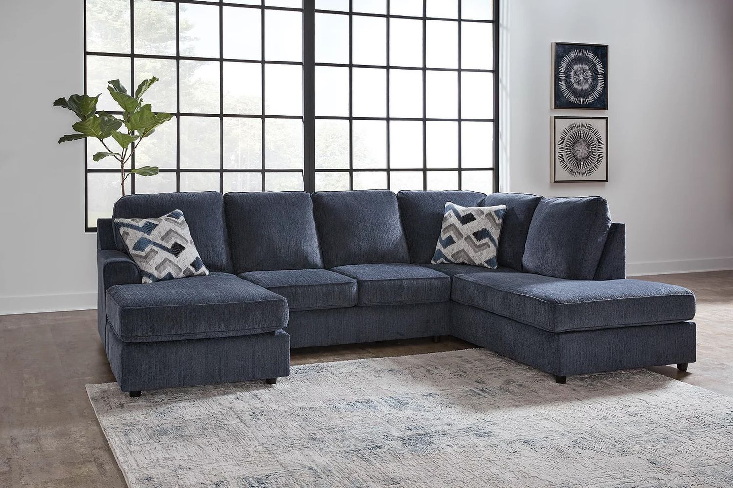Albar Place 2-Piece Sectional and Ottoman In Cobalt 95302U1