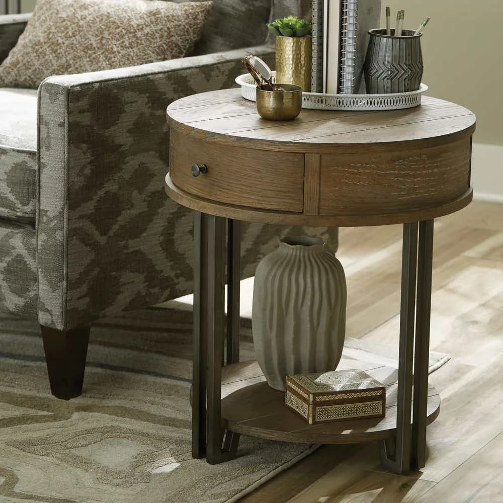 Saddletree Round Chairside Table 954918