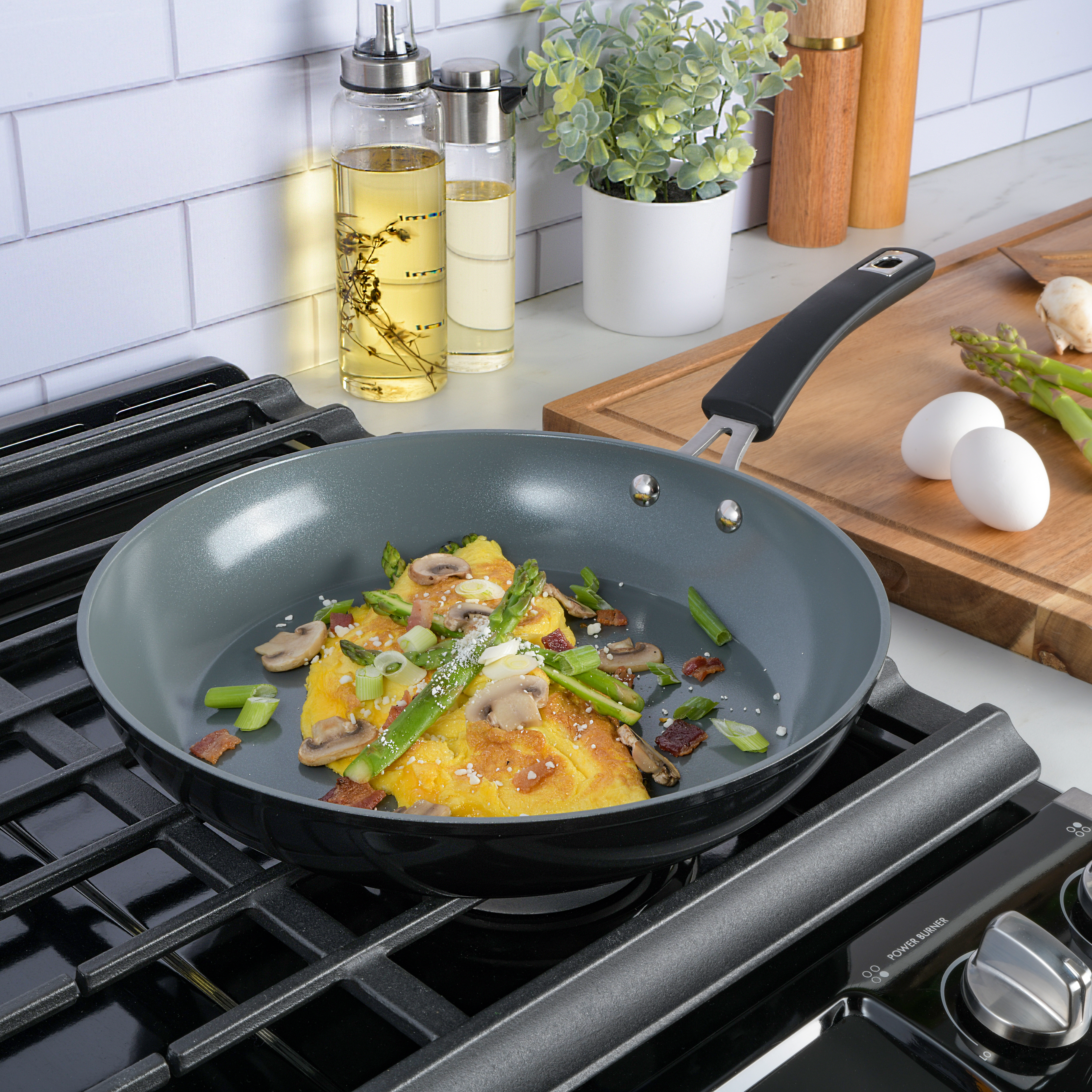 Arlington Black Diamond Aluminum Frying Pan, 12-inch, Black Diamond/Grey Ceramic, Soft Touch Bakelite Handle 9632401
