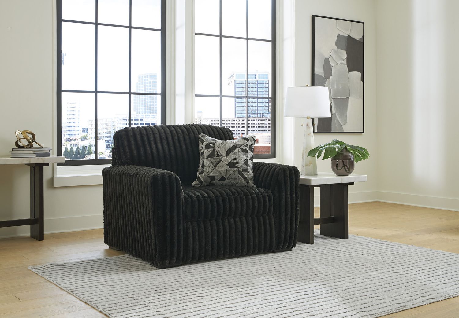 Midnight-Madness Oversized Chair In Onyx 9810323