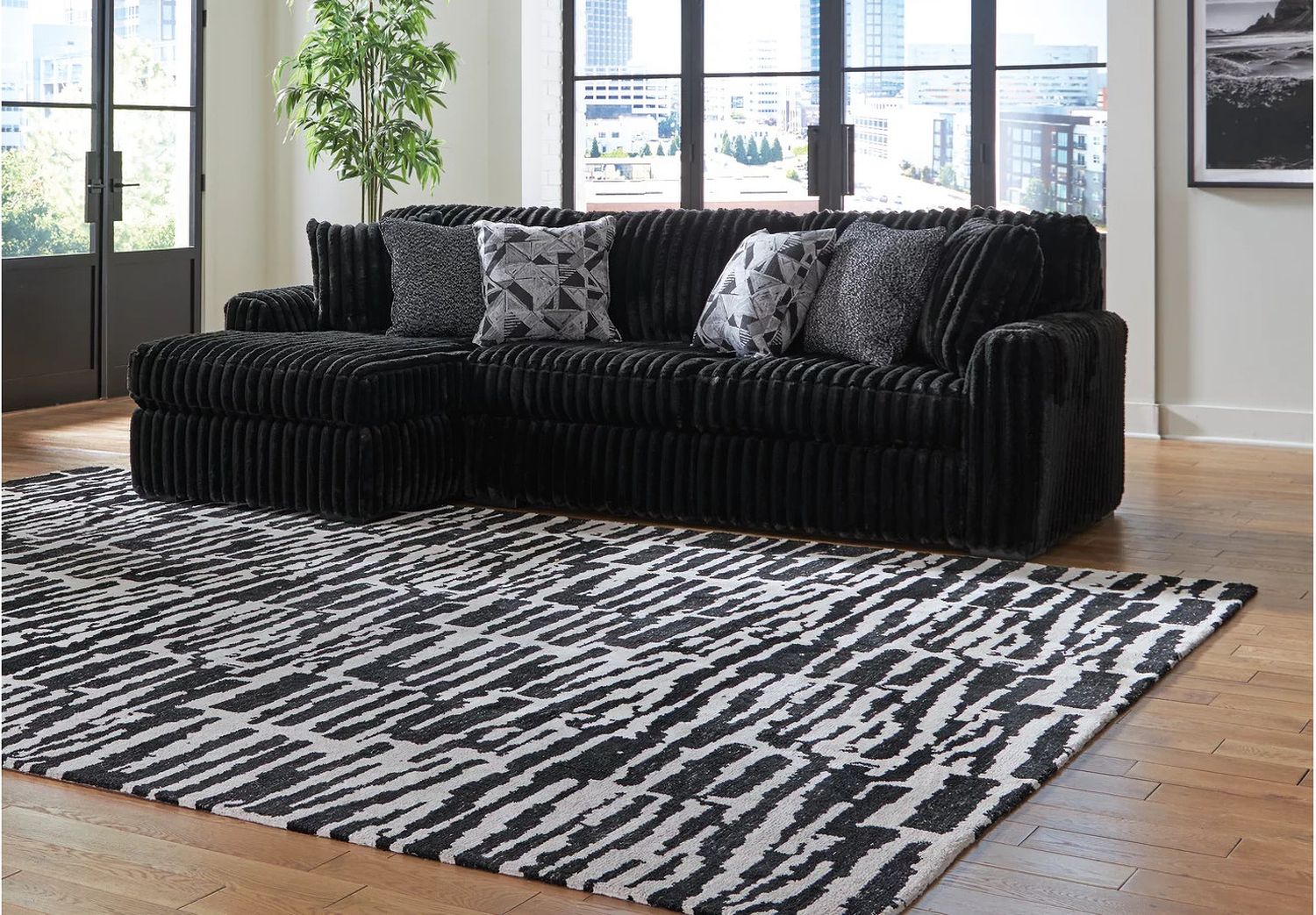 Midnight-Madness 2-Piece Sectional Sofa With LAF Chaise In Onyx 98103S1