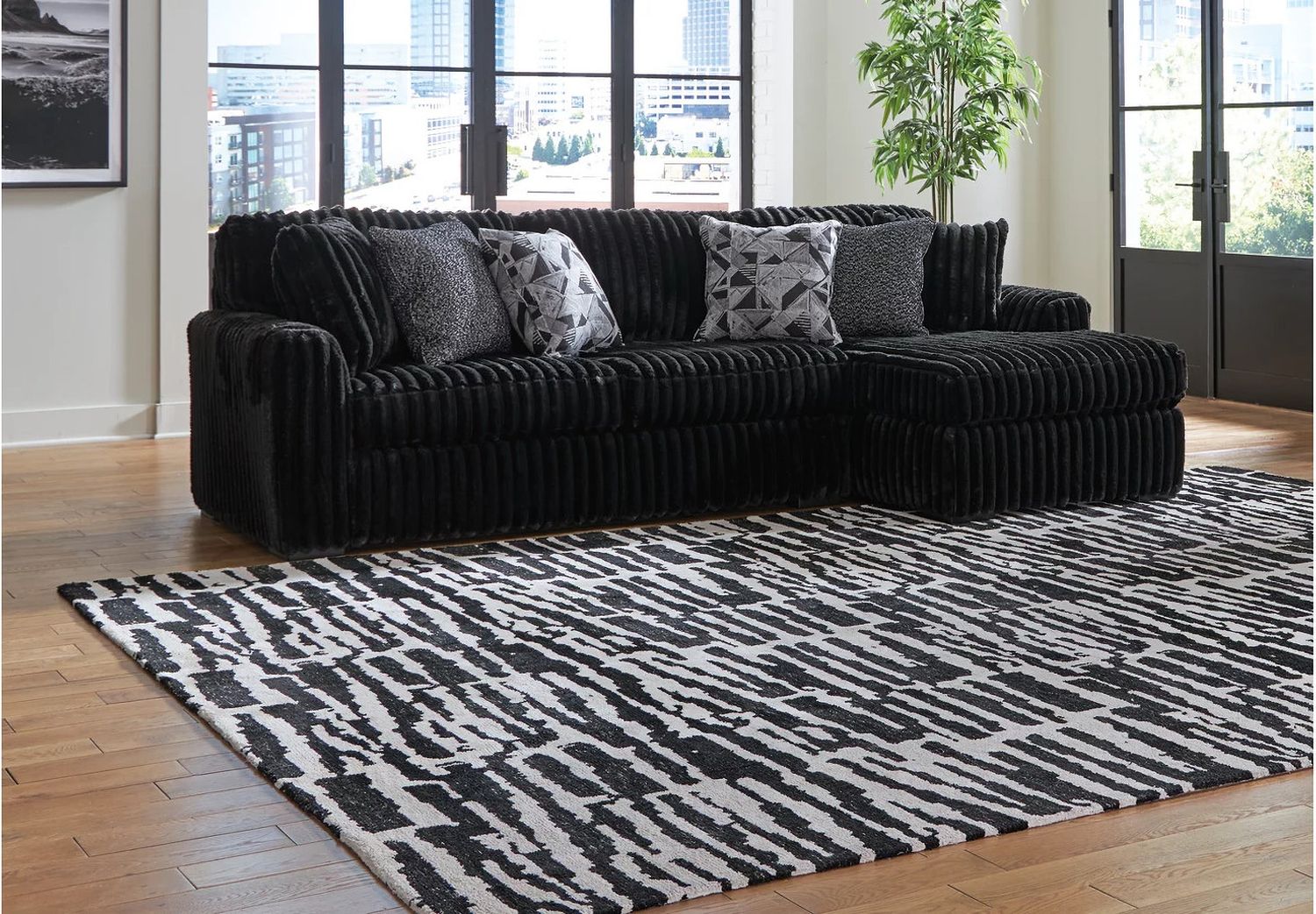 Midnight-Madness 2-Piece Sectional Sofa With RAF Chaise In Onyx 98103S2