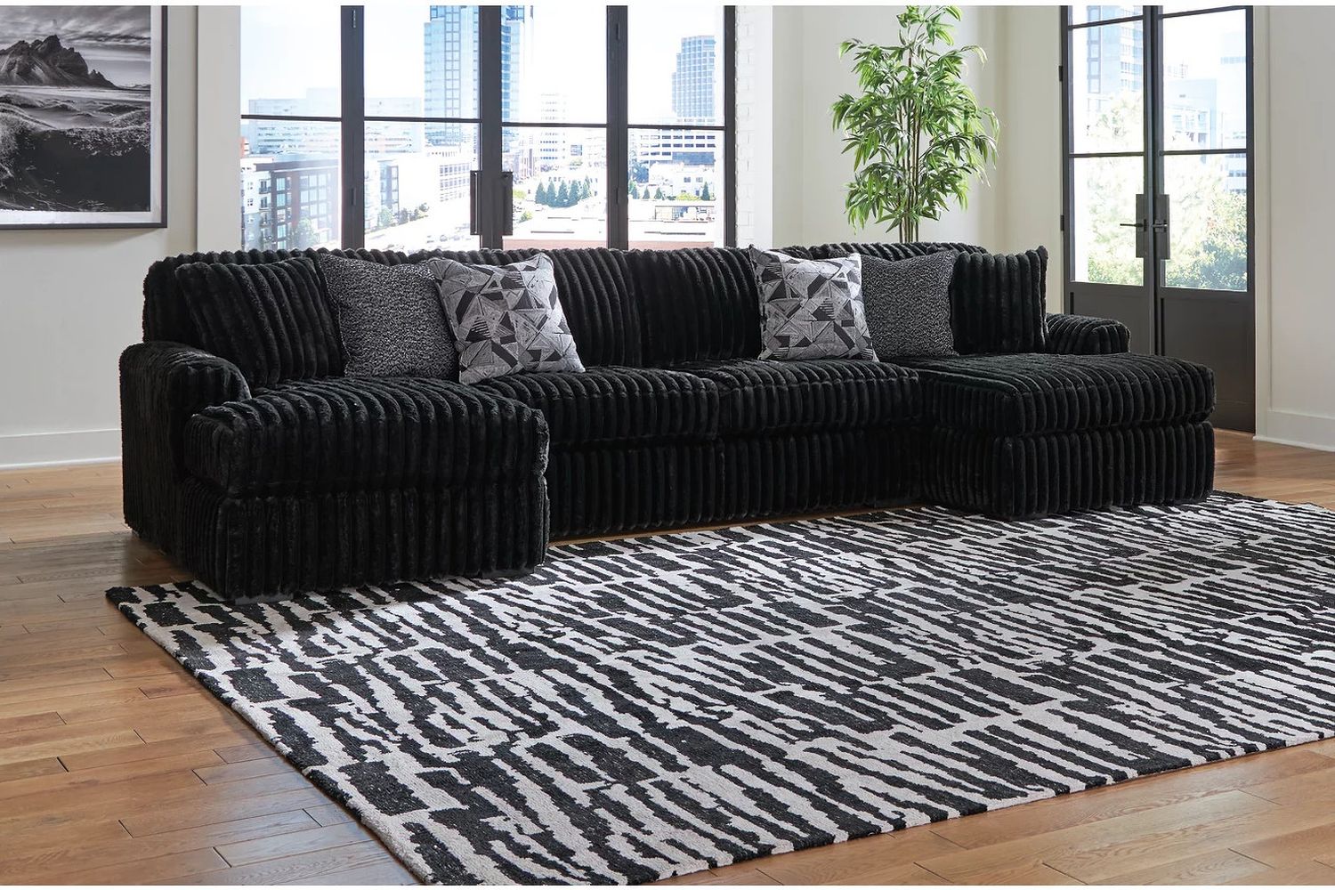 Midnight-Madness 3-Piece Sectional With Chaise In Onyx 98103S5
