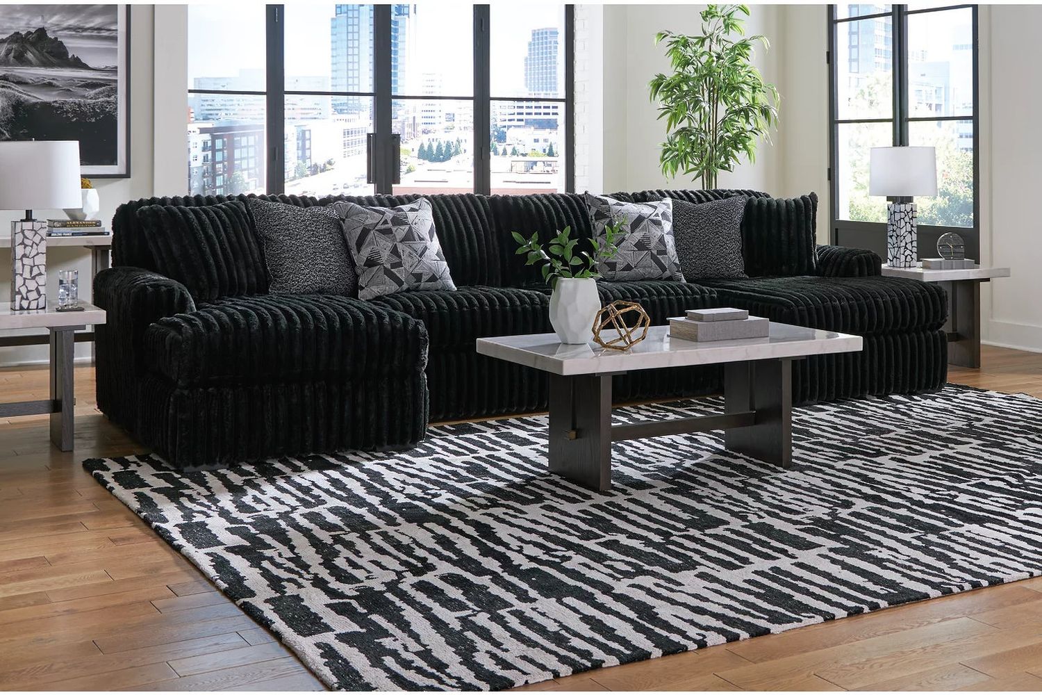 Midnight-Madness 3-Piece Sectional With Chaise In Onyx 98103S5