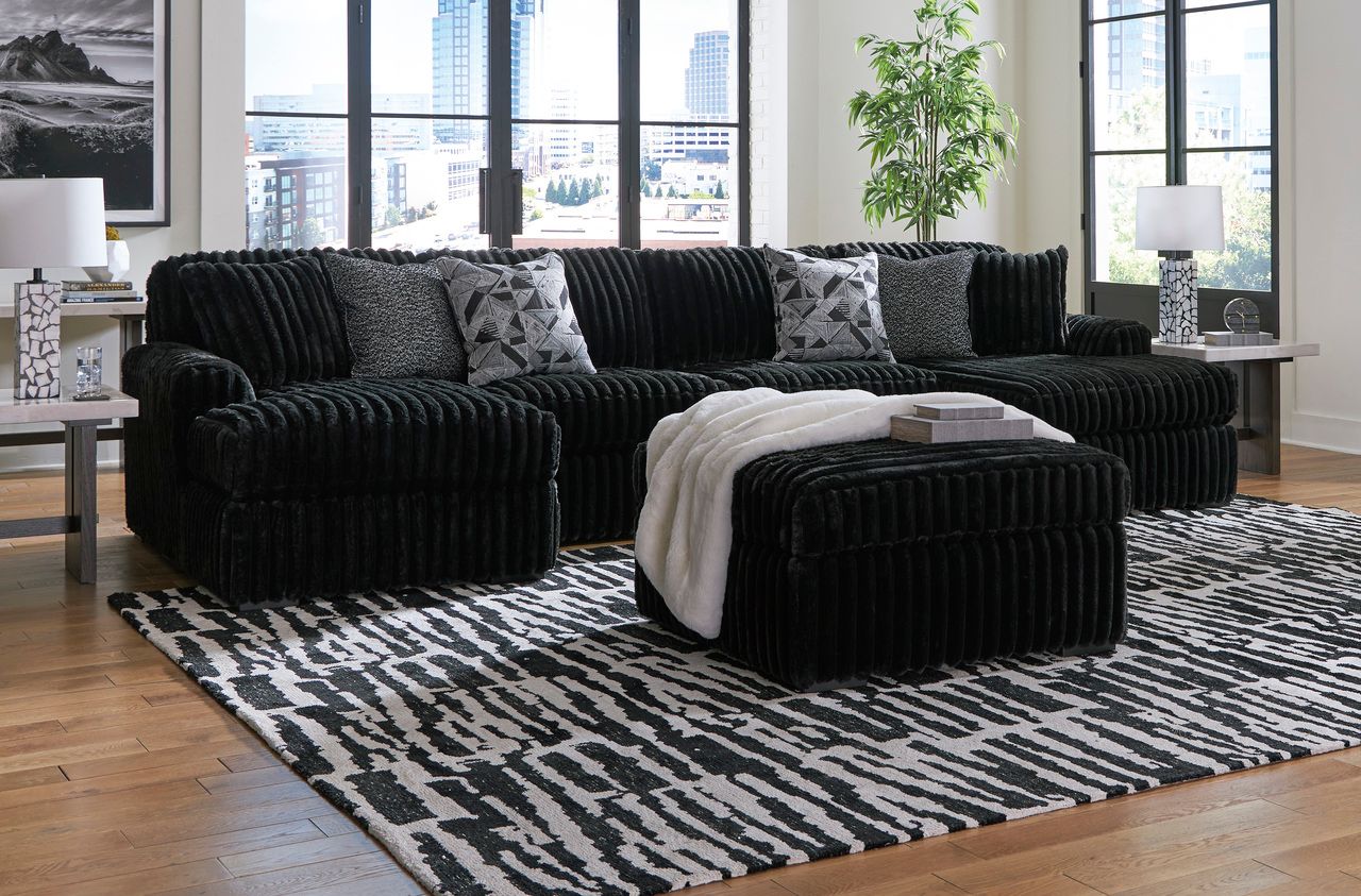 Midnight-Madness 3-Piece Sectional With Chaise In Onyx 98103S5
