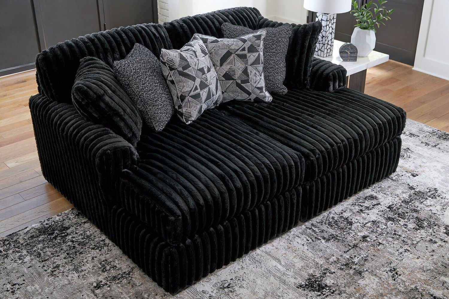 Midnight-Madness Super Chaise In Onyx 98103S8