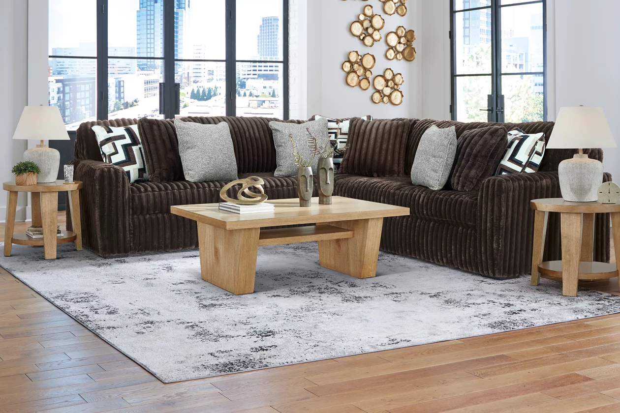Midnight-Madness 2-Piece Sectional In Chocolate 98104S7