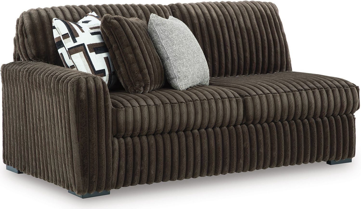 Midnight-Madness 2-Piece Sectional In Chocolate 98104S7
