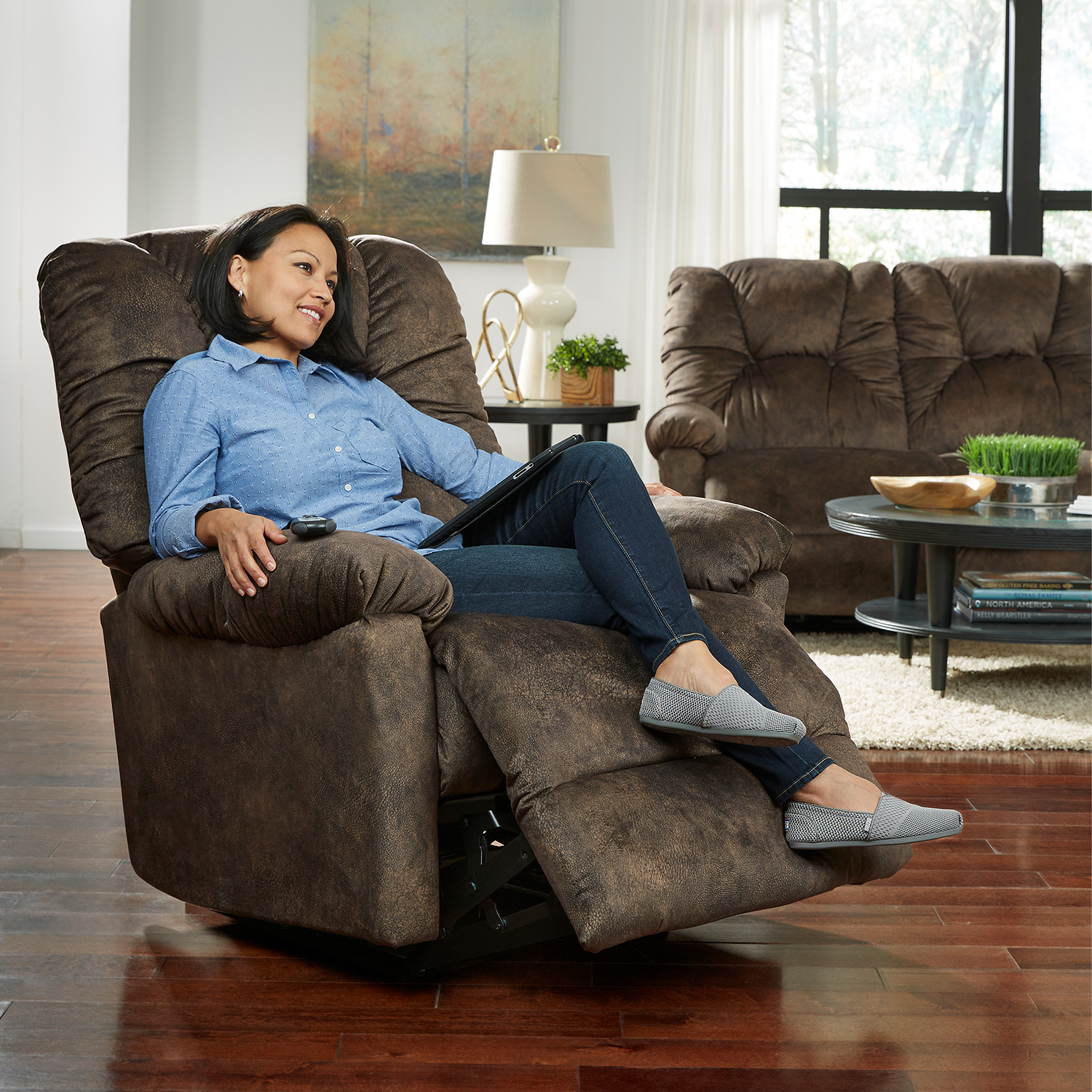 Romulus - Pillow Cushioned Transitionally Styled Recliner - 9MP57 9MP57