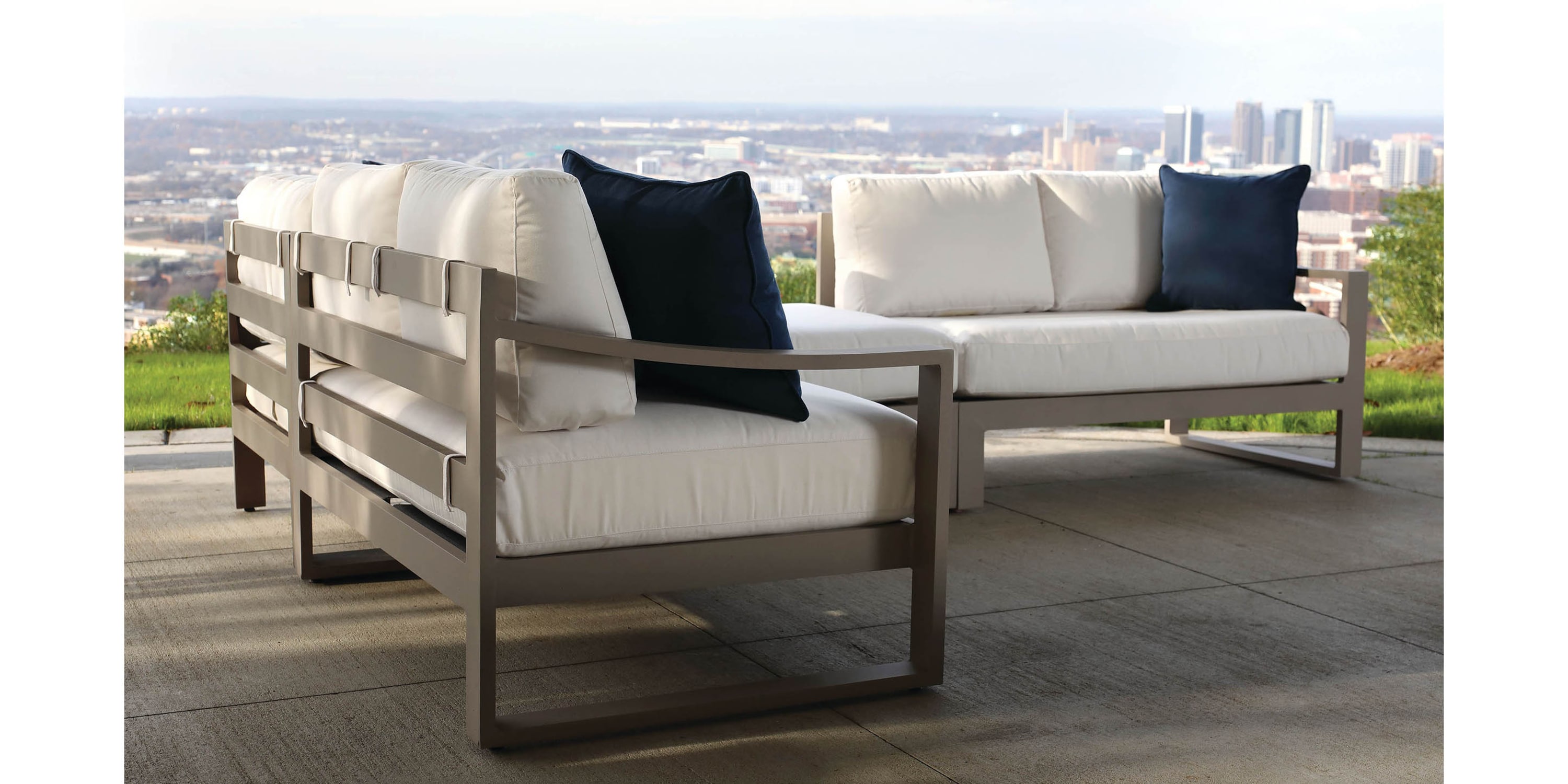 Bonavista Outdoor Track Arm Sectional A021LSECT3O12719SPREMIERGRA