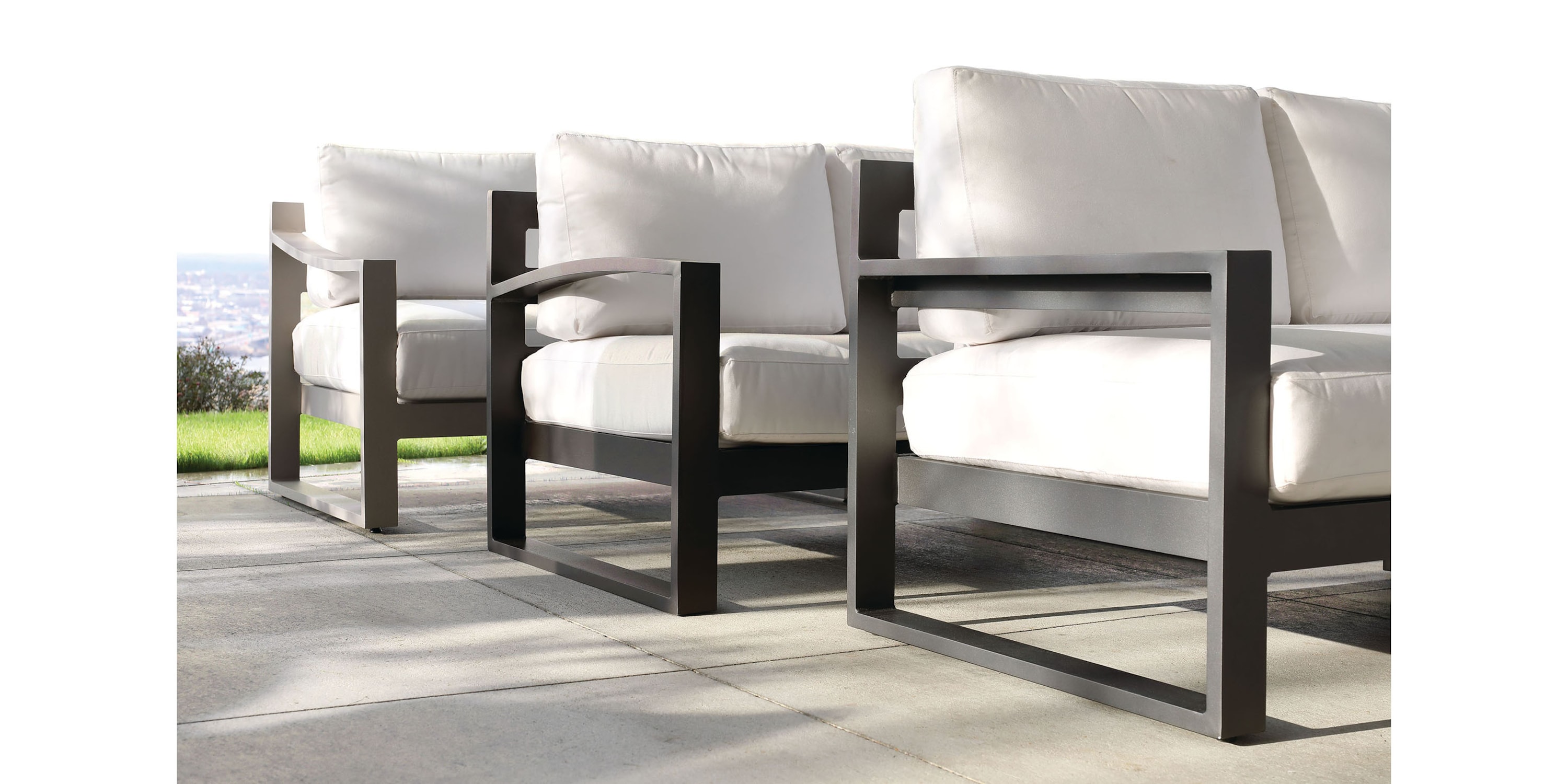Bonavista Outdoor Track Arm Sectional A021LSECT3O12719SPREMIERGRA