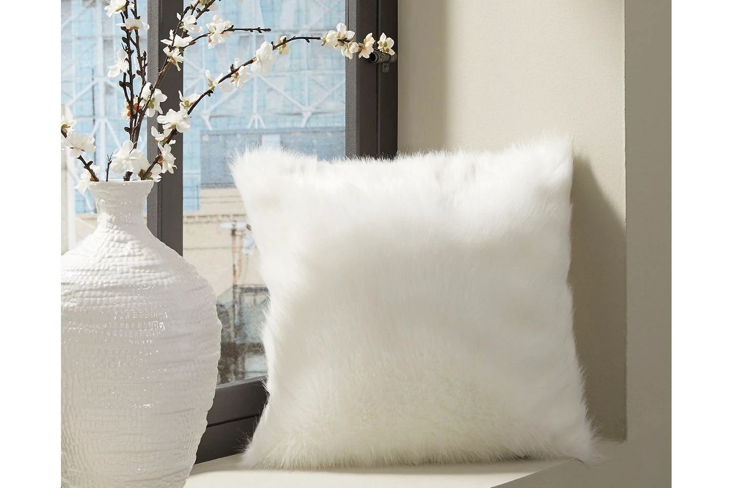 Himena White Pillow A1000356P