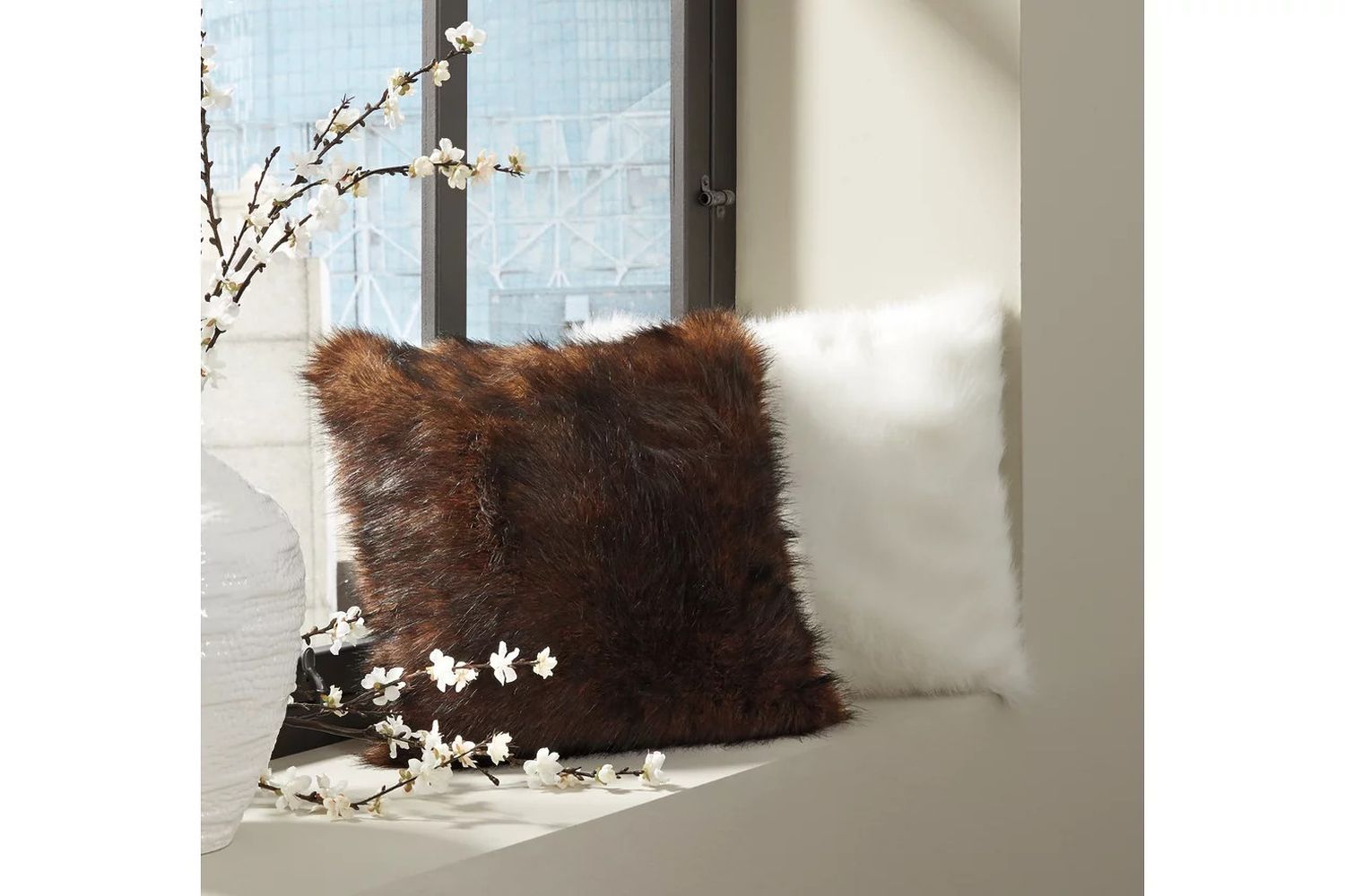 Himena White Pillow A1000356P