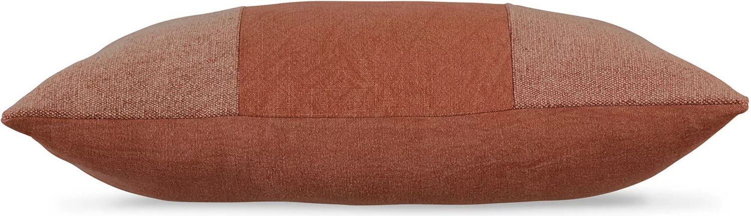 Dovinton Spice Pillow A1000899P