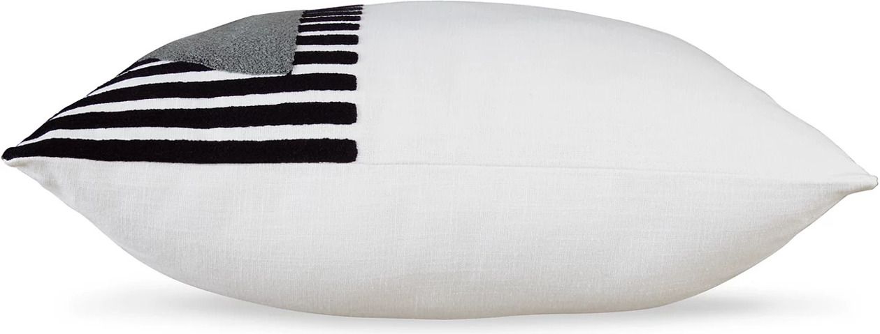 Longsum Black And White Pillow Set Of 4 A1000927