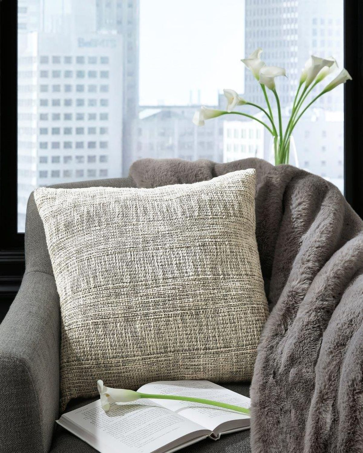 Carddon Black And White Pillow Set of 4 A1000960