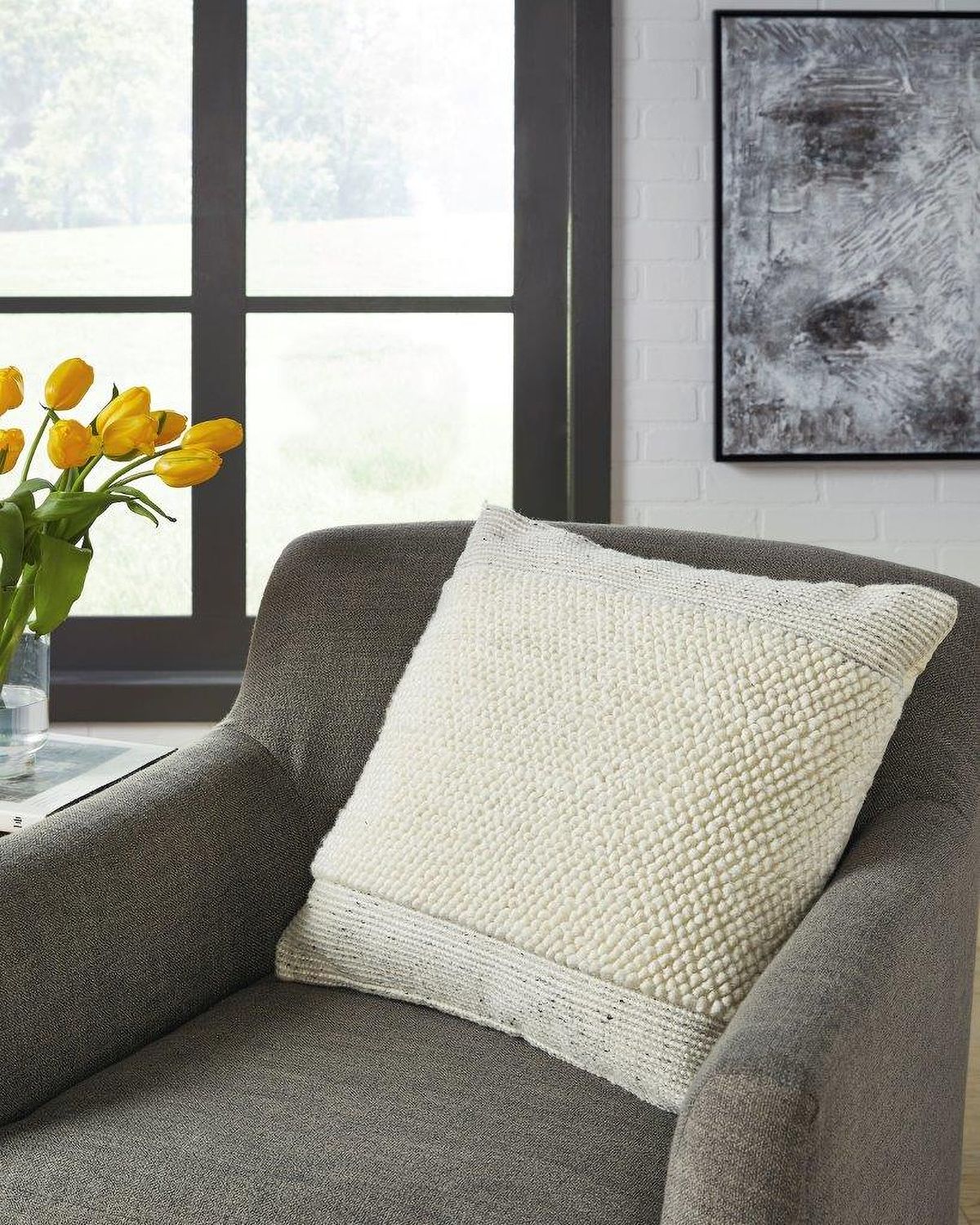 Rowcher Gray And White Pillow A1001004P