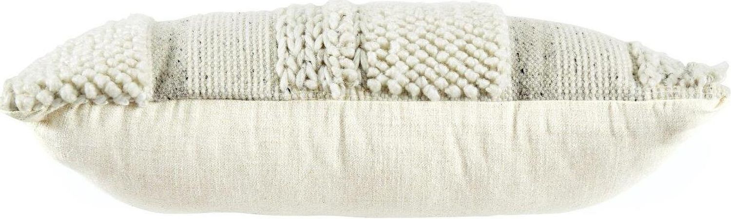 Standon Gray And White Pillow Set of 4 A1001005