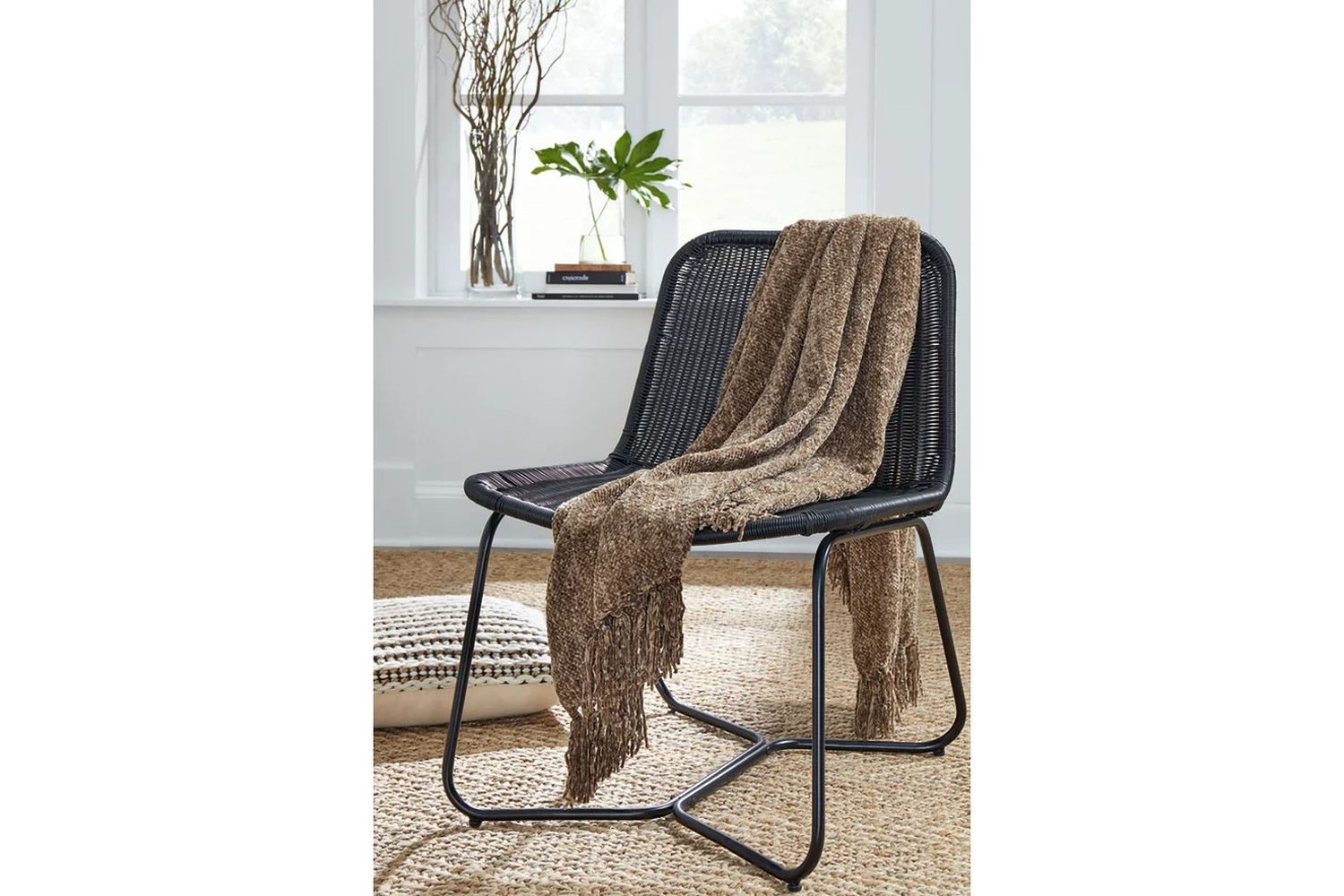 Tamish Brown Throw A1001025T