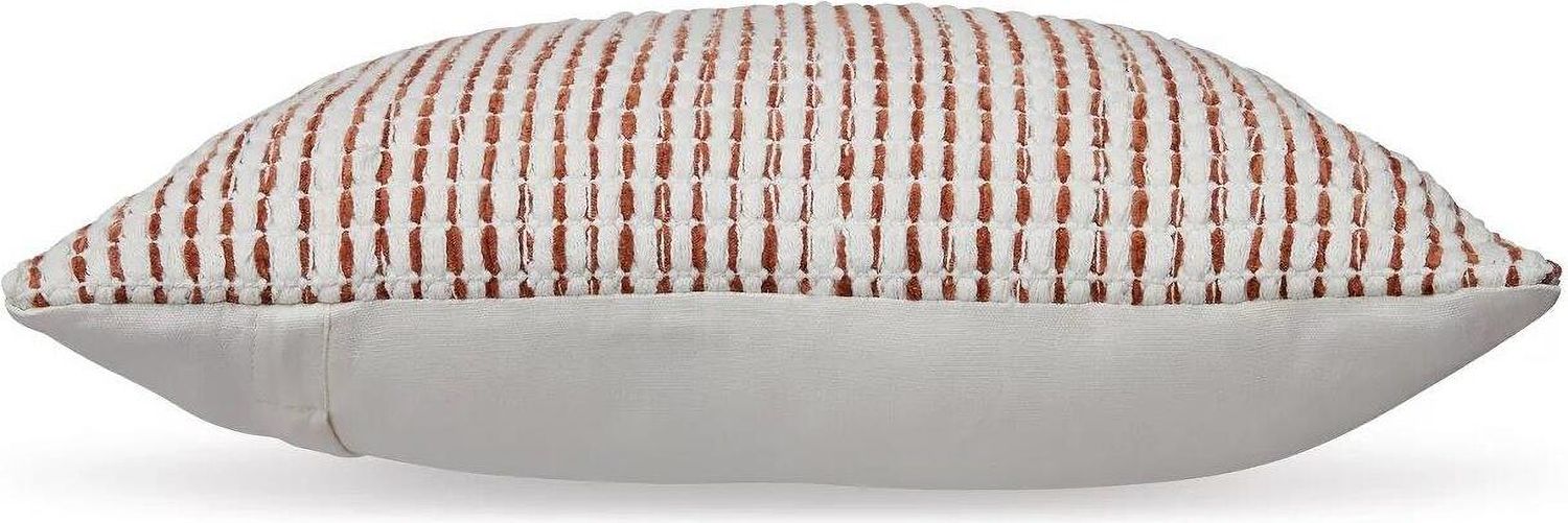 Nashlin Pillow In Rustic White A1001038P