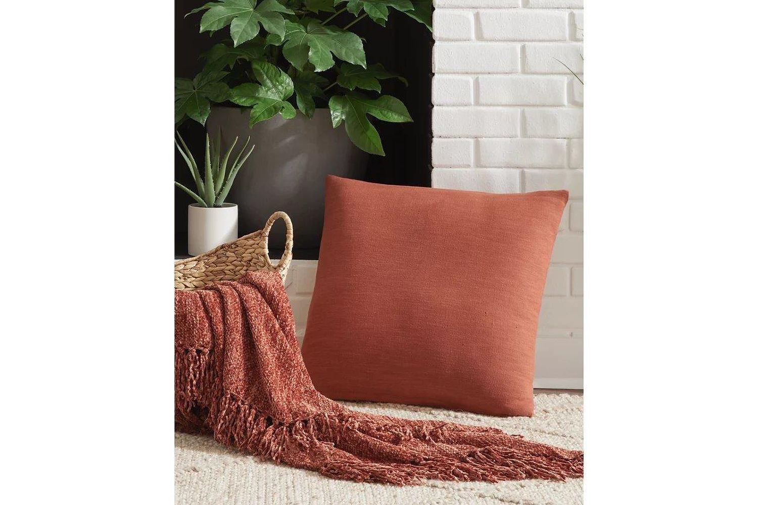 Thaneville Pillow Set of 4 In Rust A1001043