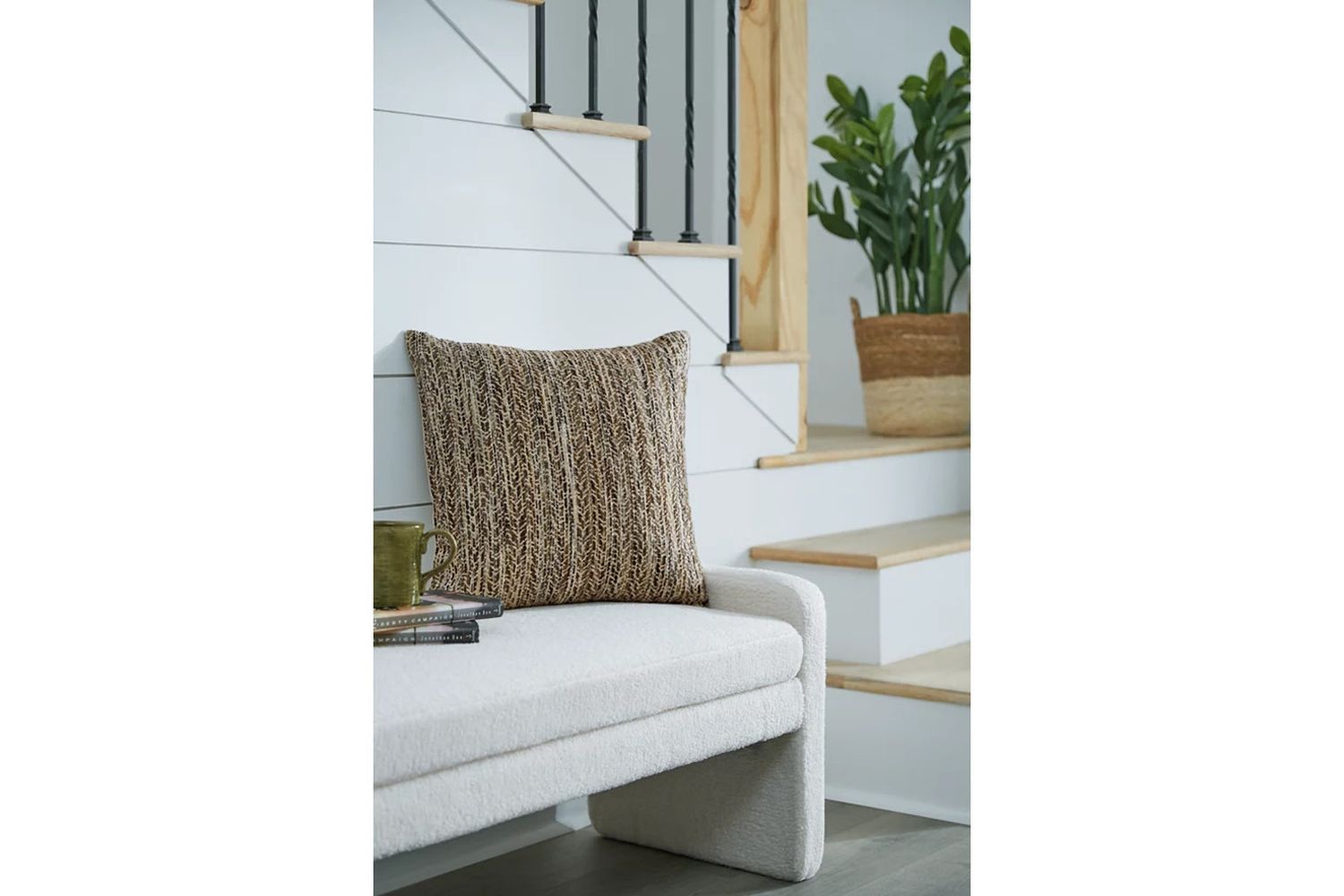 Jayner Pillow In Multi A1001069P