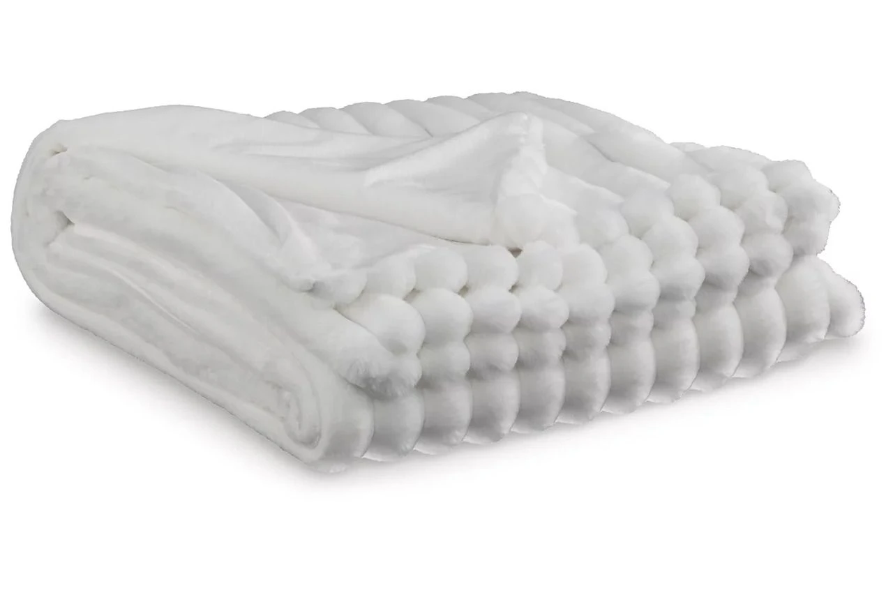 Alsonwell Throw Set of 3 In White A1001080