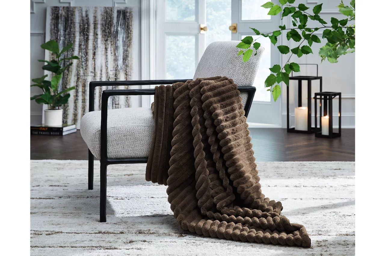Alsonwell Throw Set of 3 In Brown A1001082