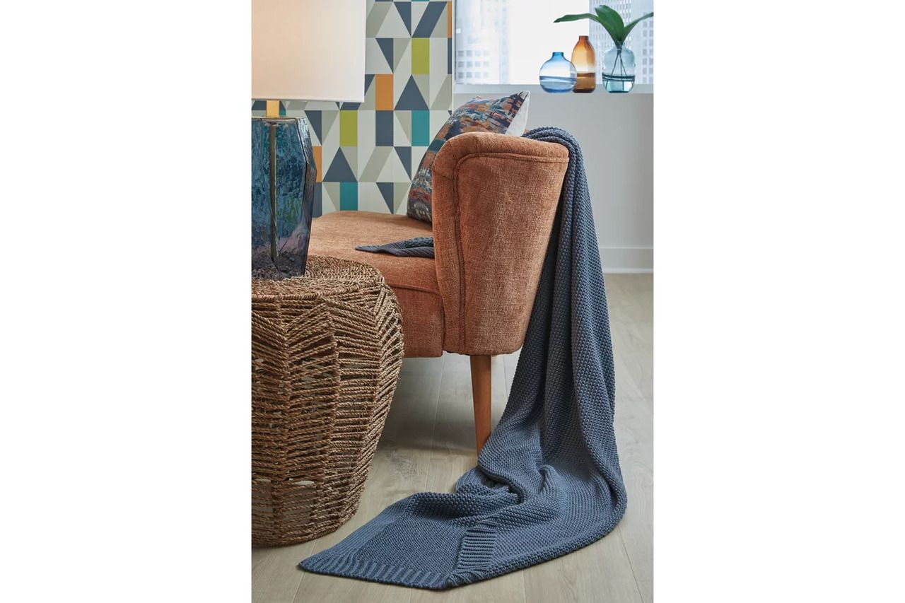 Gayelery Throw In Blue A1001087T