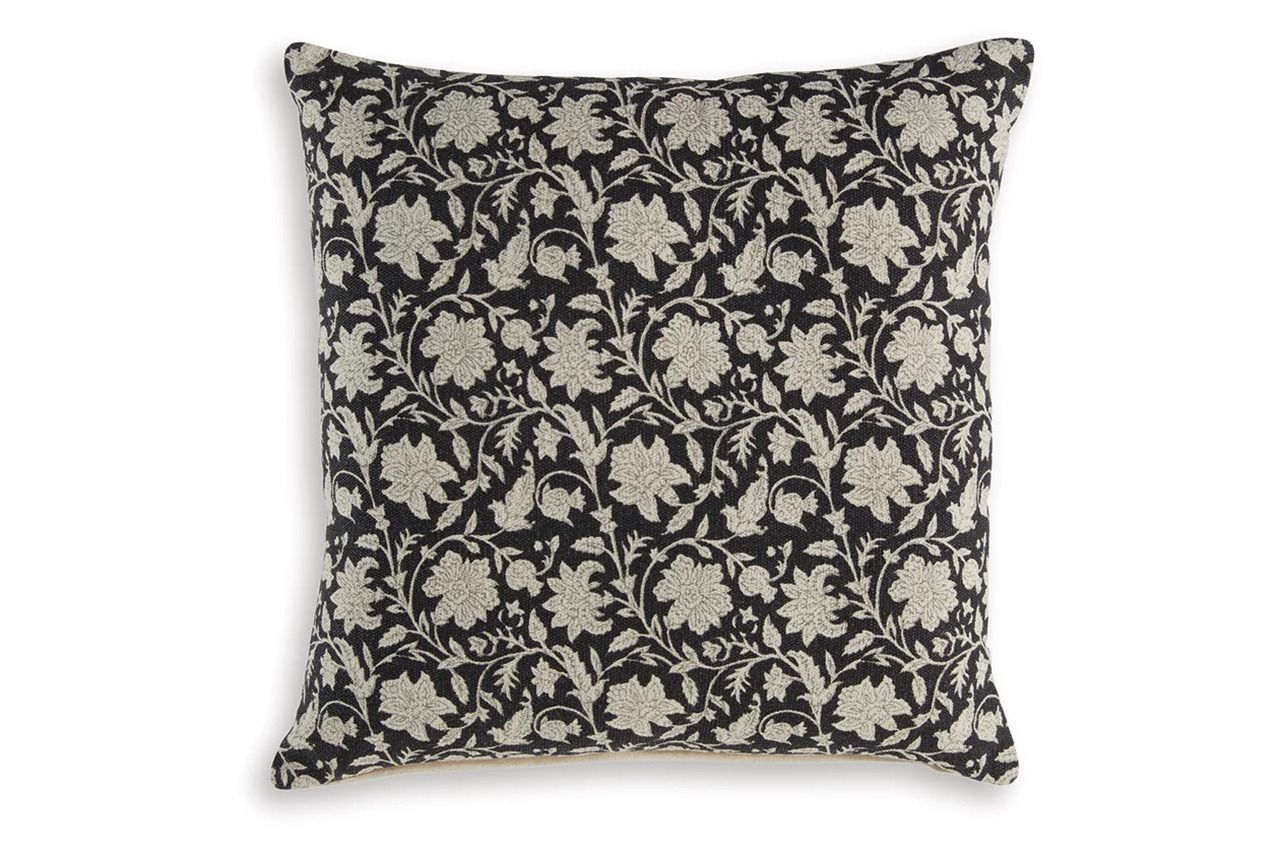 Alanderson Pillow In Black/Ivory A1001100P