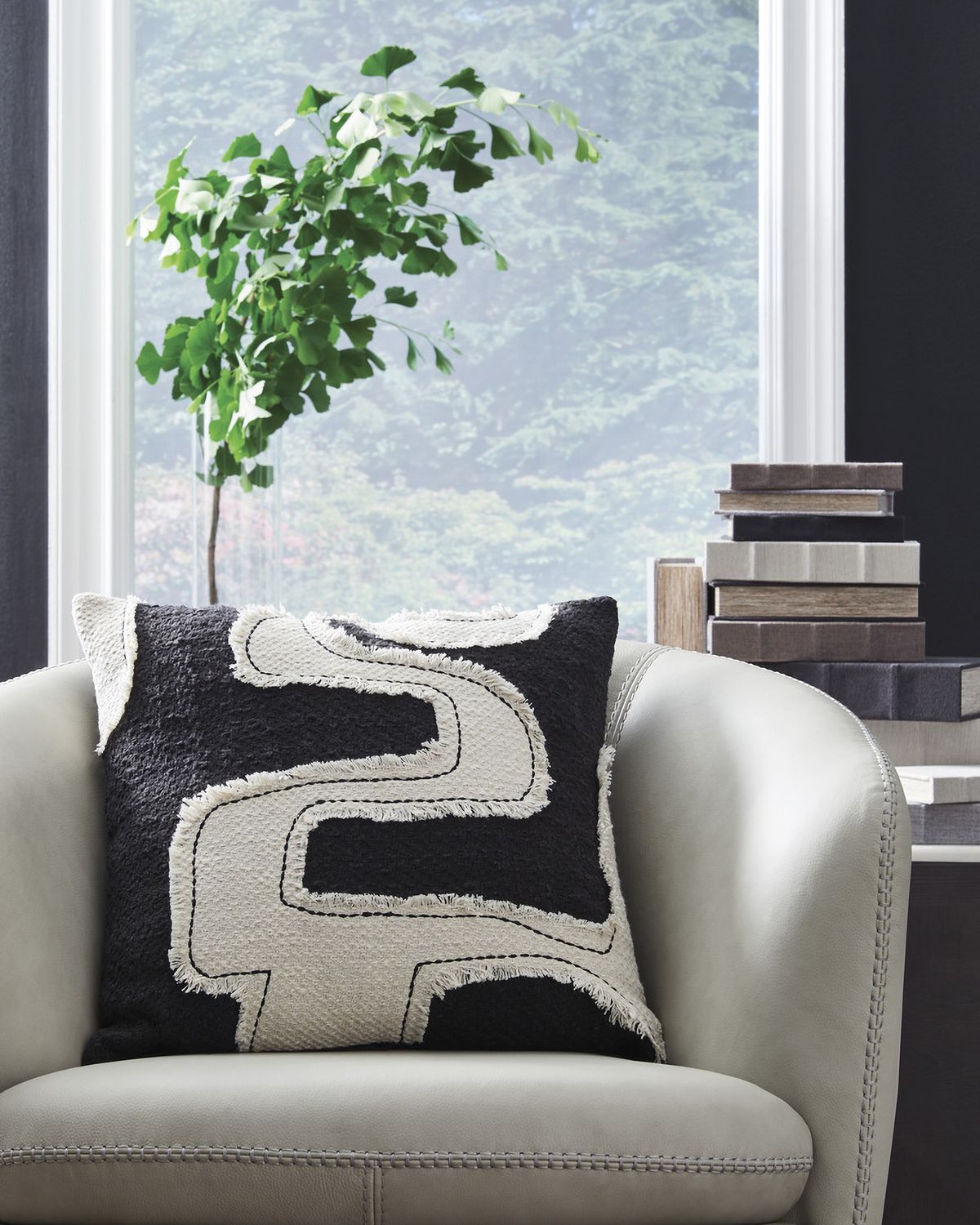 Veerbank Pillow Set of 4 In Black and Beige A1001114