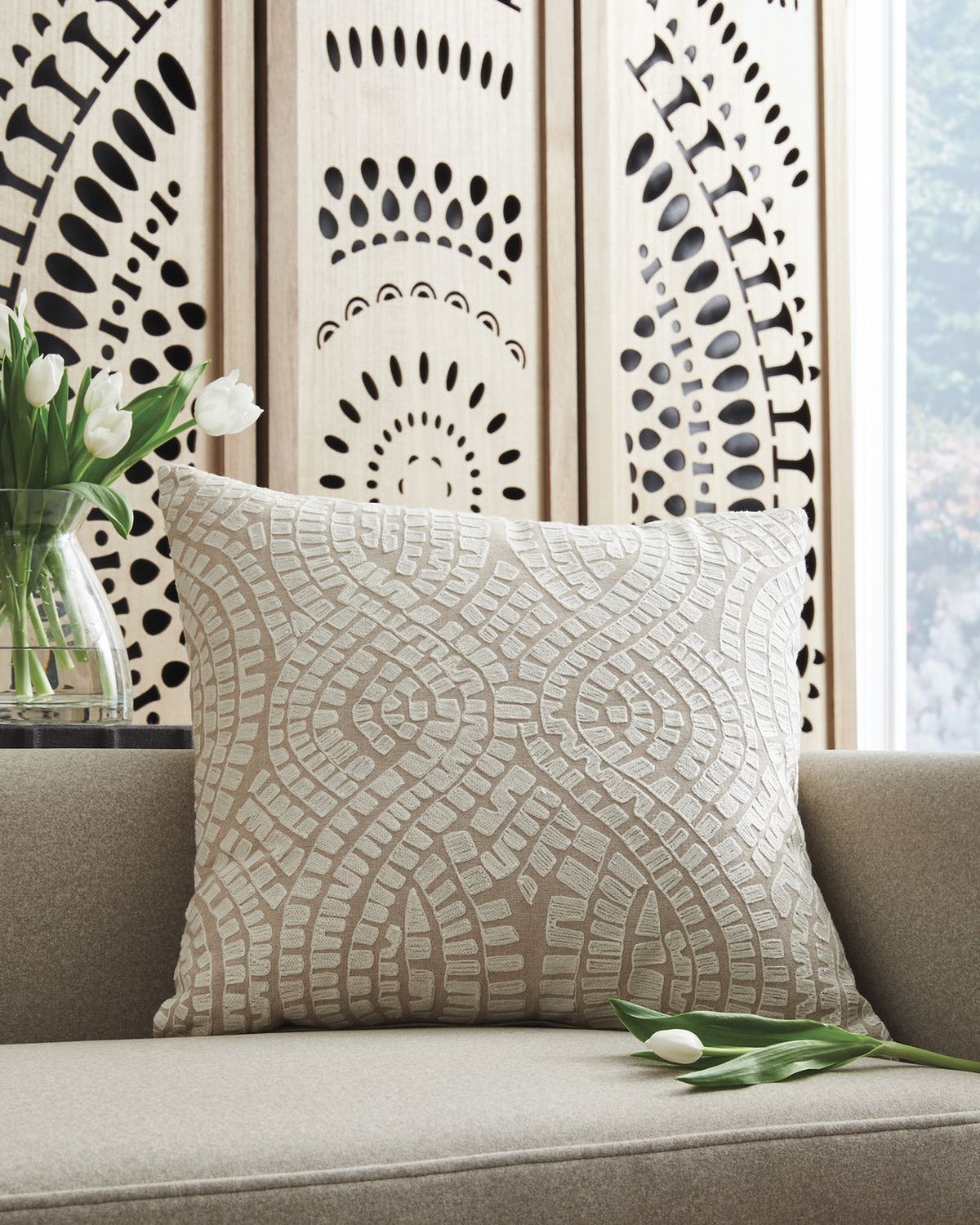 Cortlen Pillow Set of 4 In Beige and Ivory A1001122
