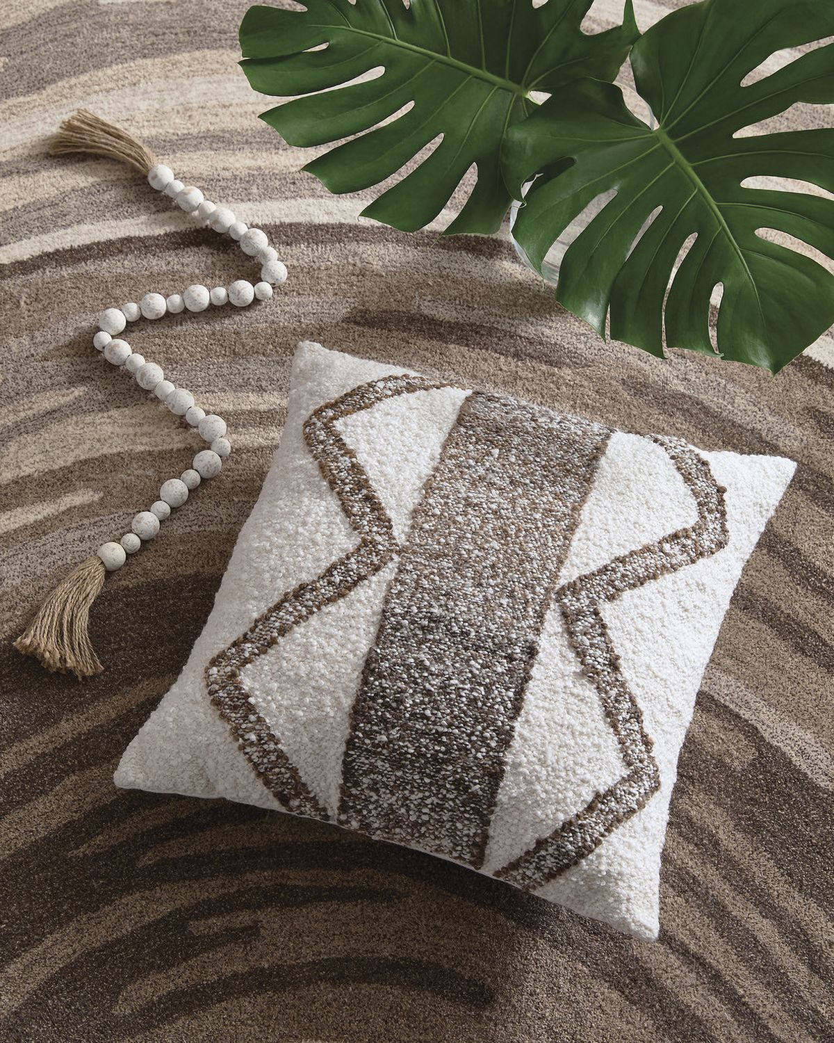 Brettwood Pillow Set of 4 In Brown and Ivory A1001125