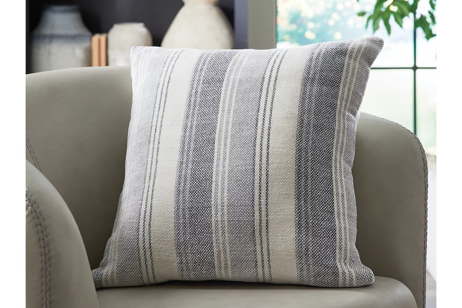 Adikus Pillow Set of 4 In Blue/Gray/White A1001126