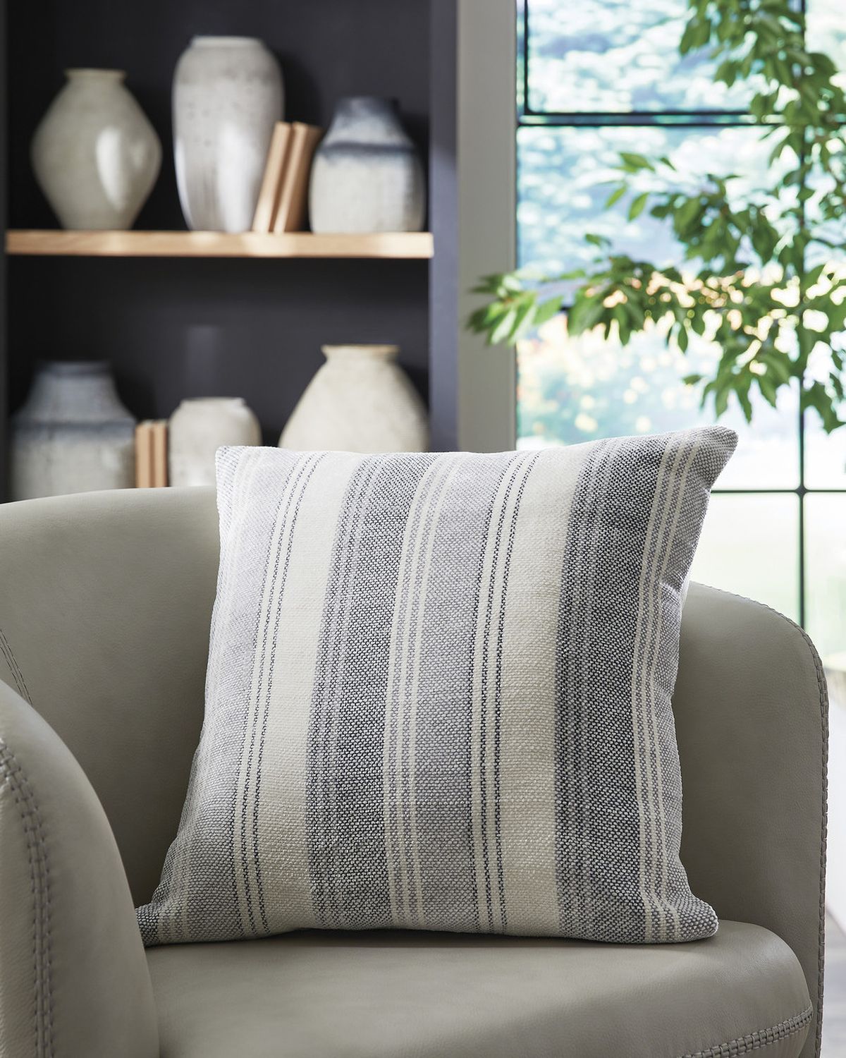 Adikus Pillow Set of 4 In Blue/Gray/White A1001126