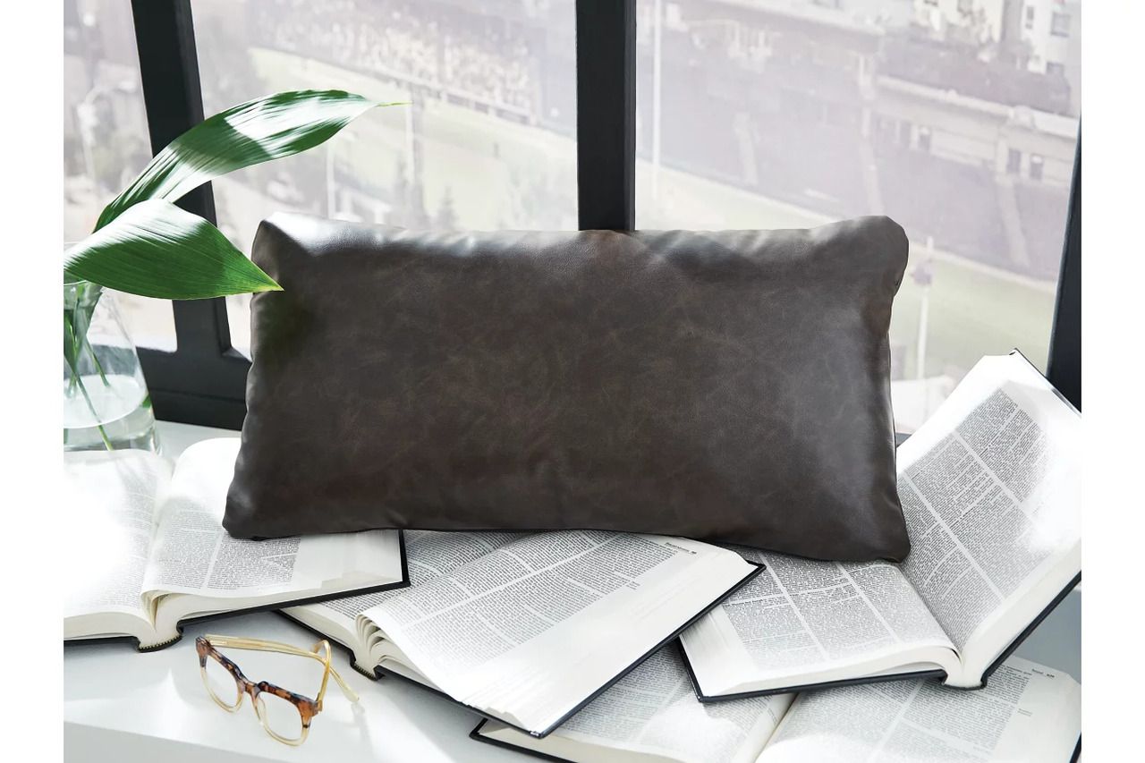 Danvale Pillow Set of 4 In Dark Brown A1001142