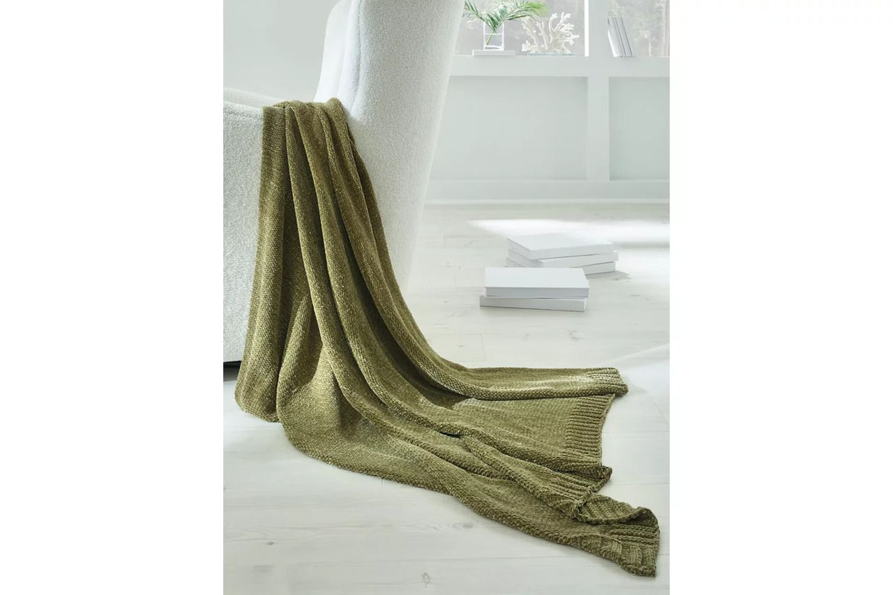 Anawood Throw Set of 3 In Olive Green A1001178