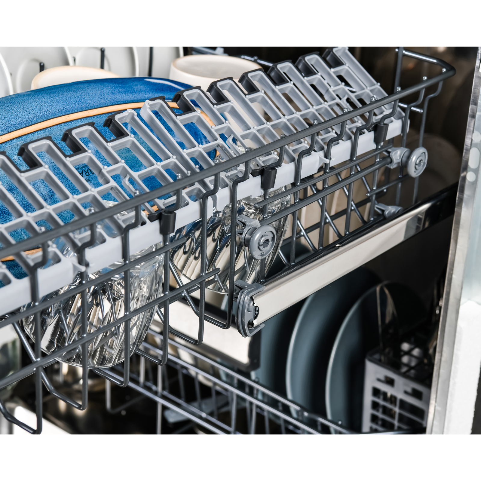 24" Built-in Dishwasher with UltraWash® System and SmartWash® White A120962883