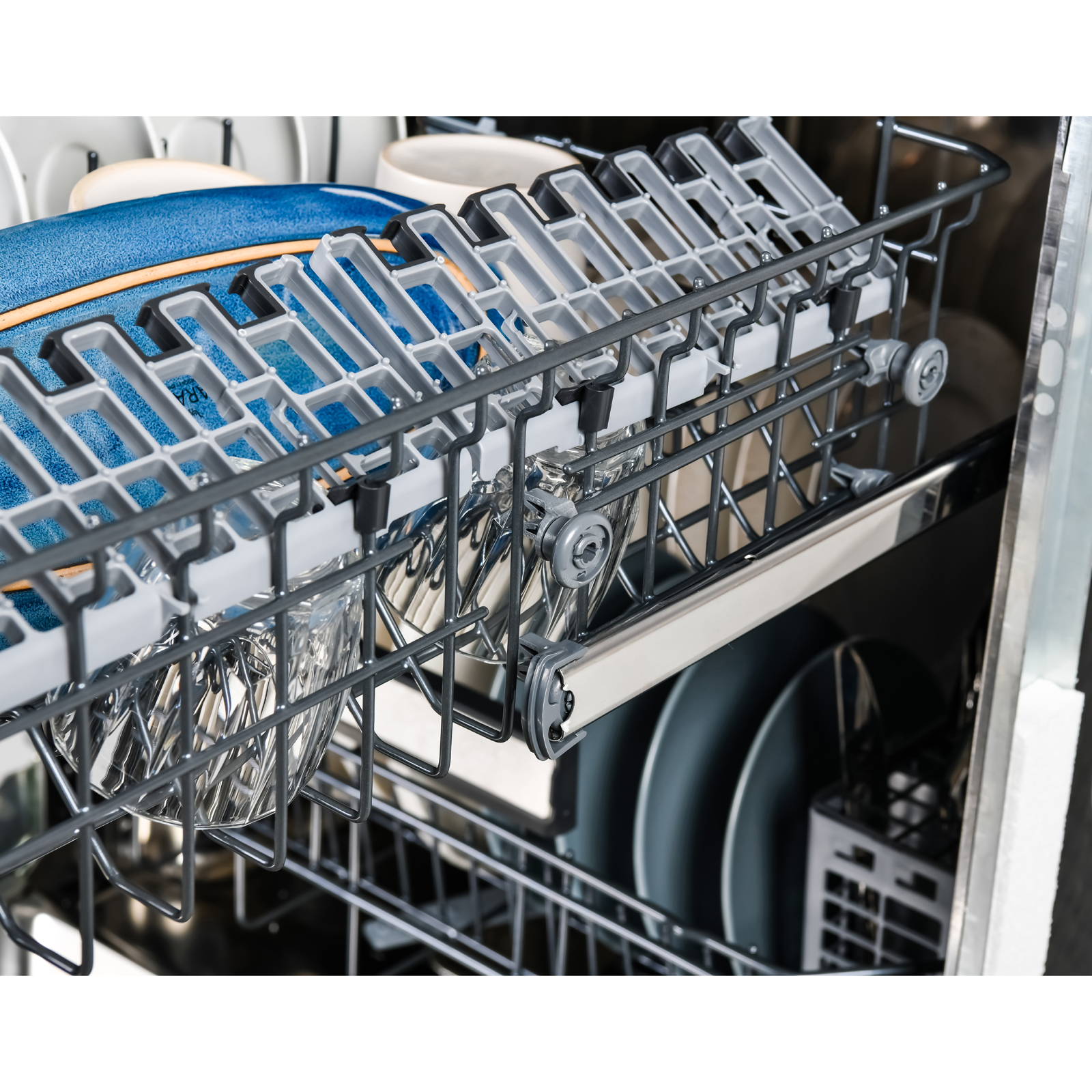 24" Built-in Dishwasher with UltraWash® Plus System and Removable 3rd Rack  Black A120962886