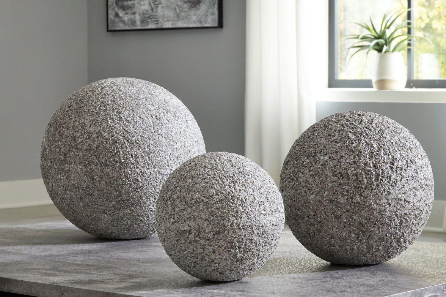 Chanlow Gray Sculpture A2000495S
