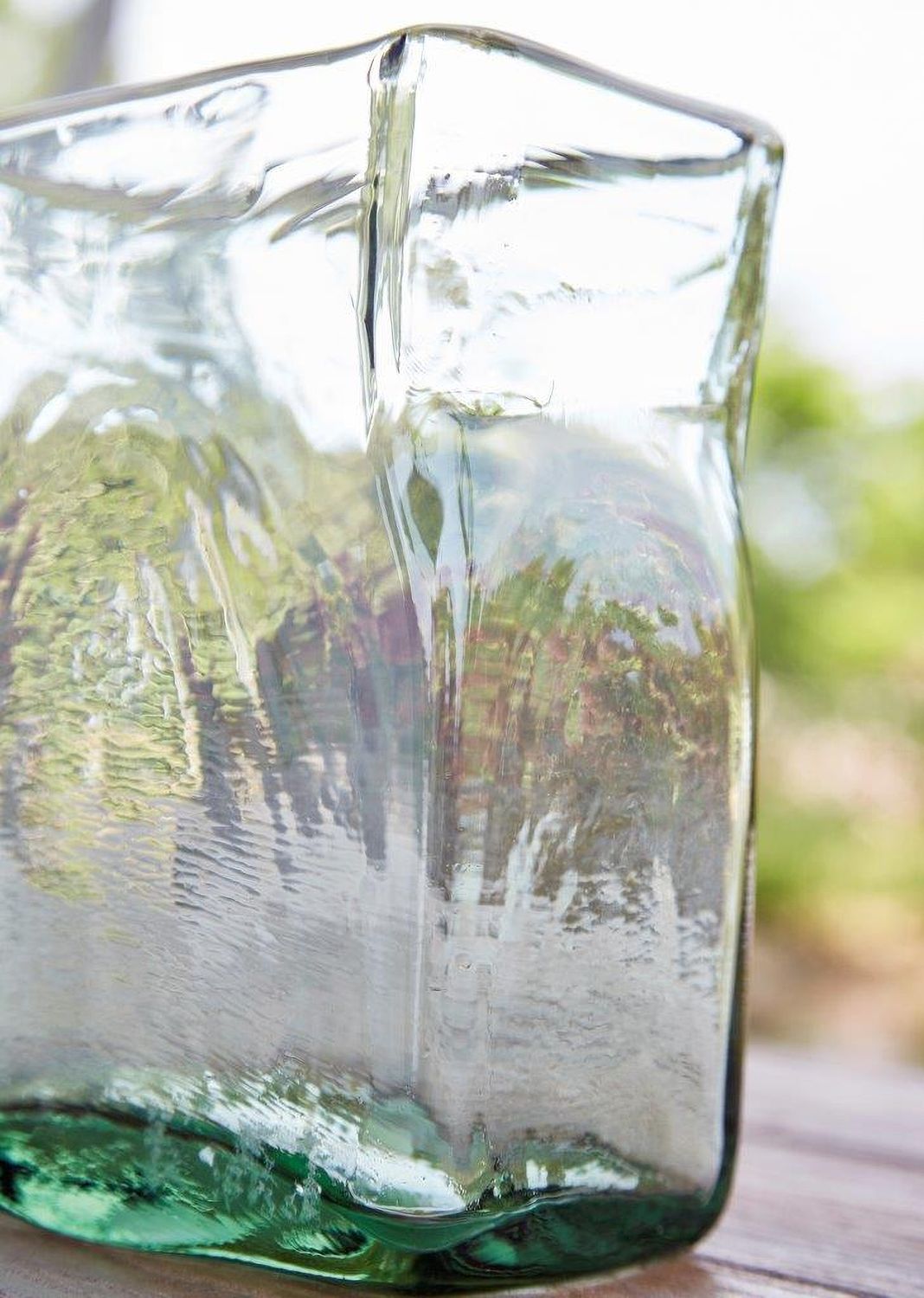 Taylow Green Vase A2000536V